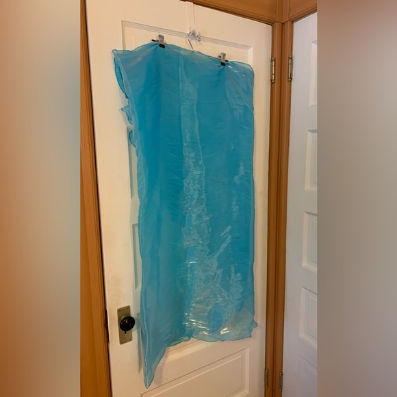 Belly dance chiffon veil iridescent light aqua rolled hems - Picture 2 of 3